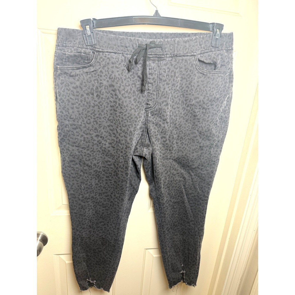 YMI Jeans USA Womens 2X Gray Leopard Print Pull On Jeggings Raw Hem Drawstring